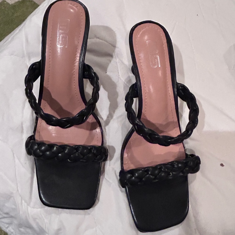 MS braided black heel size 41 inches (8.5)